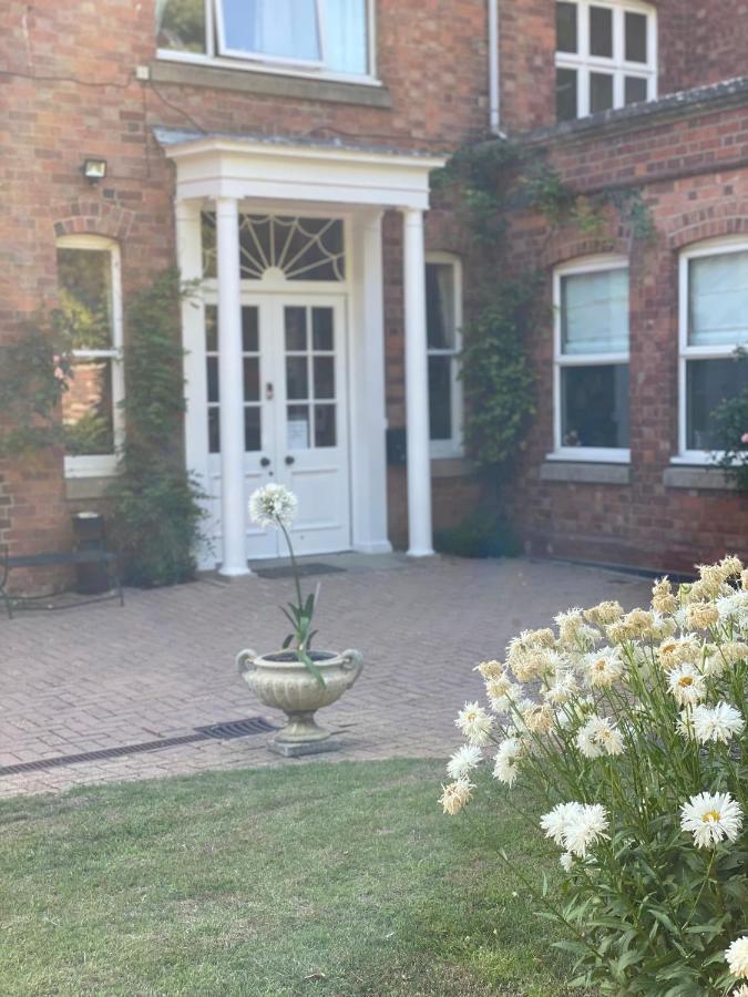 Coundon Lodge Coventry Exterior photo